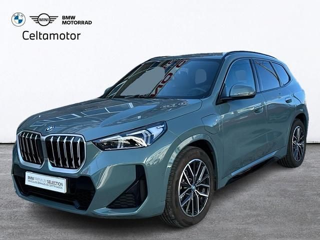 Cape york verde (metalizado) Usado 2025 BMW X1 Comfort Edition SUV | 51.900 € (Precio justo) - Imagen 1/4