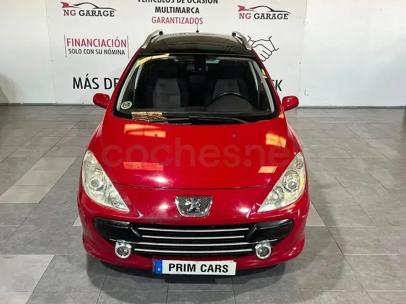 Usado Peugeot 307 136 CV (100 kW) 2007 Granate Familiar