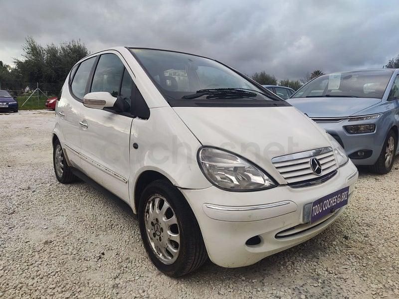 Usado Mercedes A160 Elegance 102 CV (75 kW) 2003 Blanco Monovolumen