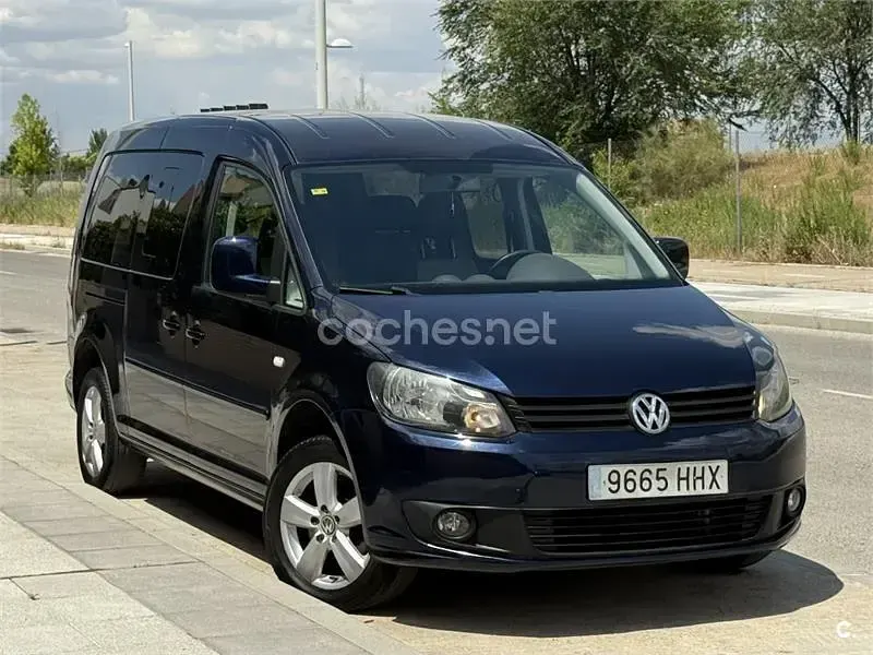 Usado VW Caddy Comfortline 140 CV (102 kW) 2012 Azul Monovolumen