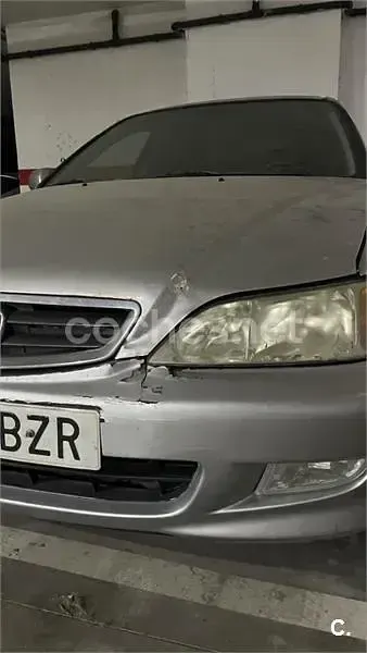 Usado Honda Accord LS 136 CV (100 kW) 2002 Gris / plata Berlina