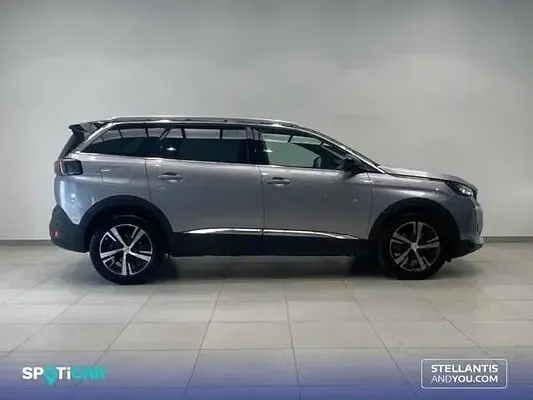 Usado Peugeot 5008 GT 130 CV (95 kW) 2023 SUV