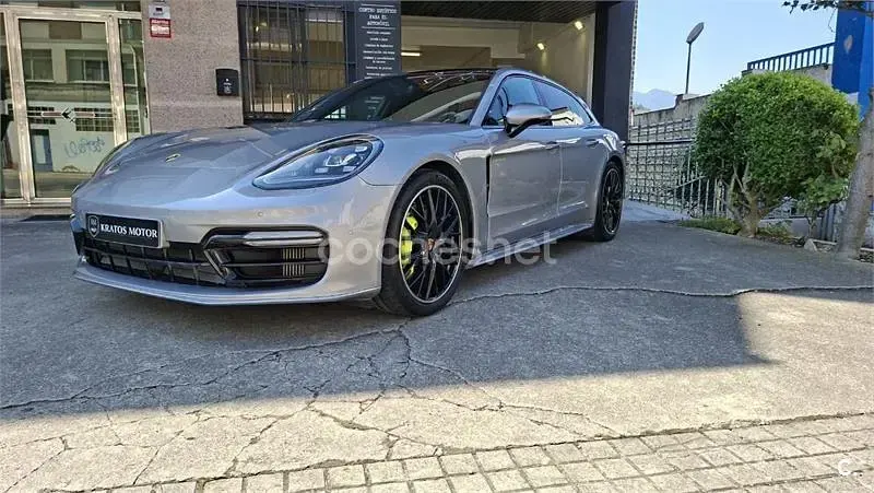 Usado Porsche Panamera 4 E-Hybrid Sport Turismo Sport Turismo 462 CV (339 kW) 2018 Gris / plata Familiar