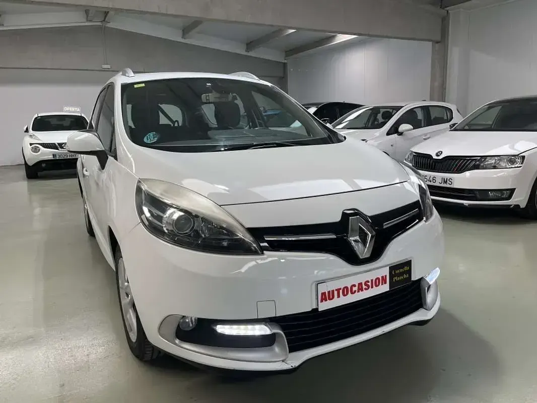 Usado Renault Scenic E-Tech 116 CV (85 kW) 2015 Blanco Monovolumen