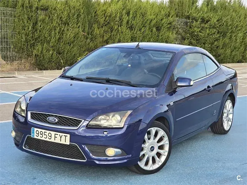 Usado Ford Focus Cabriolet Titanium 145 CV (106 kW) 2007 Azul Descapotable