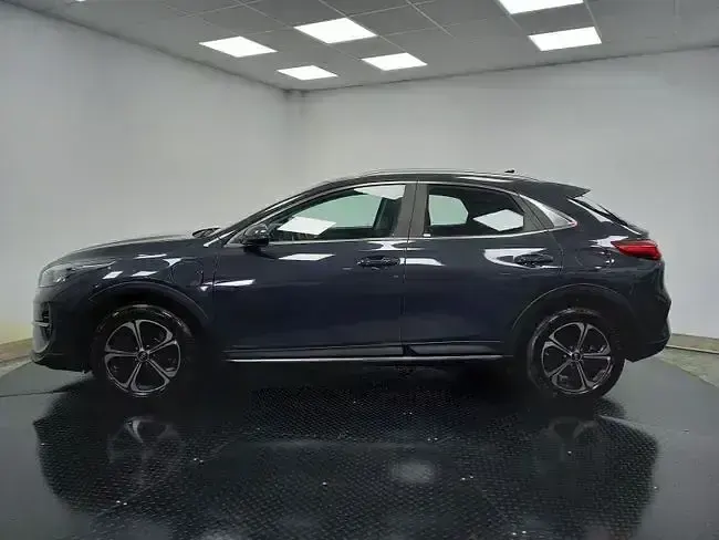 Usado Kia XCeed 141 CV (103 kW) 2021 Gris SUV