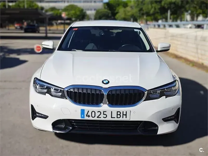 Usado BMW 320 Comfort Edition 190 CV (139 kW) 2019 Blanco Berlina