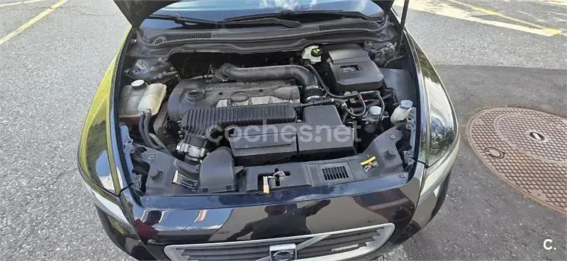 Usado Volvo V50 Momentum 220 CV (161 kW) 2008 Negro Familiar