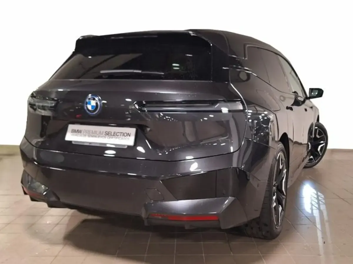 Usado BMW iX Comfort Edition 239 kW (326 CV) 2022 Eléctrico SUV