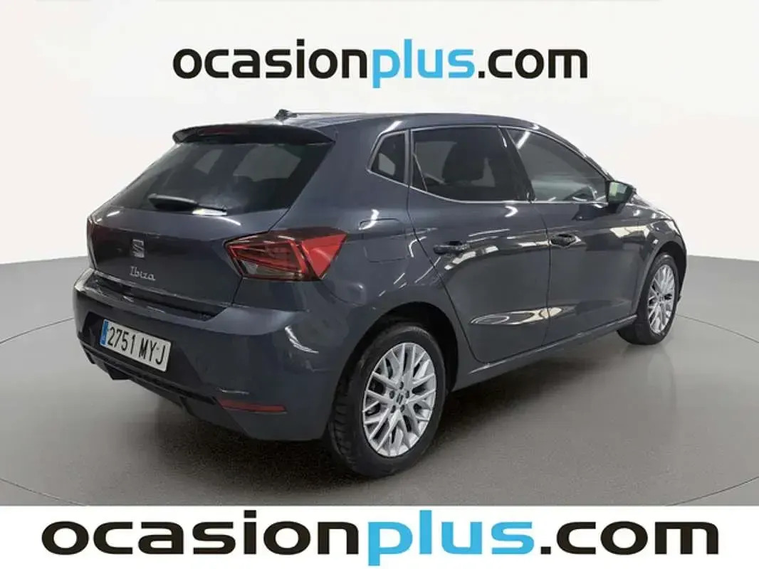 Usado Seat Ibiza XCELLENCE 116 CV (85 kW) 2025 Gris Utilitario
