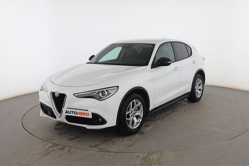 Blanco Usado 2018 Alfa Romeo Stelvio Super SUV | 22.799 € (Caro) - Imagen 1/3