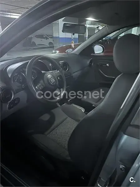 Usado Seat Ibiza Reference 70 CV (51 kW) 2006 Azul Utilitario