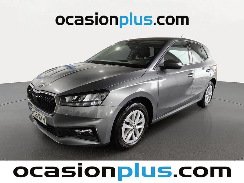 Gris Usado 2025 Skoda Fabia Selection Utilitario | 16.137 € (Precio justo) - Imagen 1/4