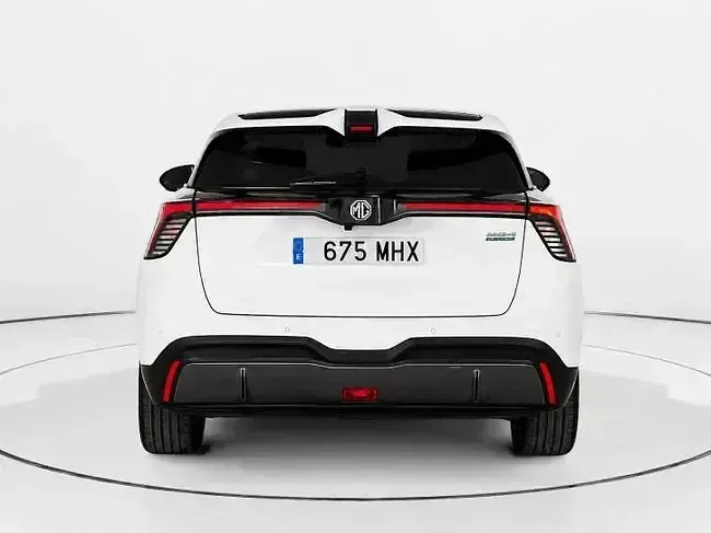 Usado MG MG4 EV Luxury 150 kW (204 HP) 2023 Branco Citadino
