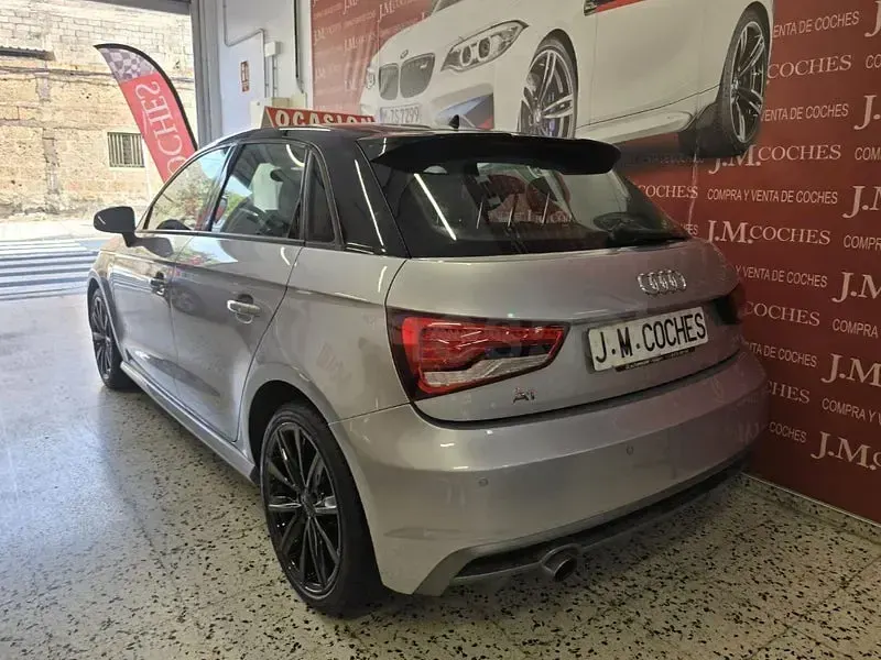 Usado Audi A1 Sportback S-Line 95 CV (69 kW) 2018 Gris / plata Utilitario