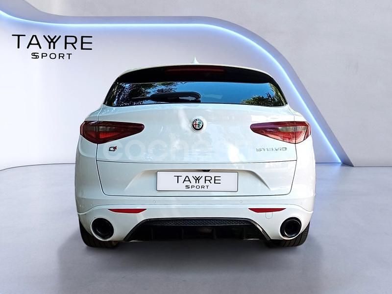 Usado Alfa Romeo Stelvio Veloce 210 CV (154 kW) 2022 Blanco SUV