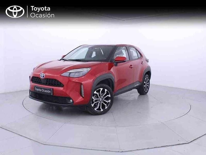 Rojo Usado 2024 Toyota Yaris Cross Active SUV | 23.350 € (Precio justo) - Imagen 1/3
