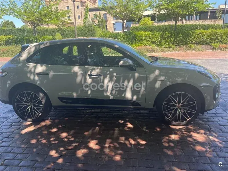 Usado Porsche Macan 265 CV (194 kW) 2023 Gris / plata SUV