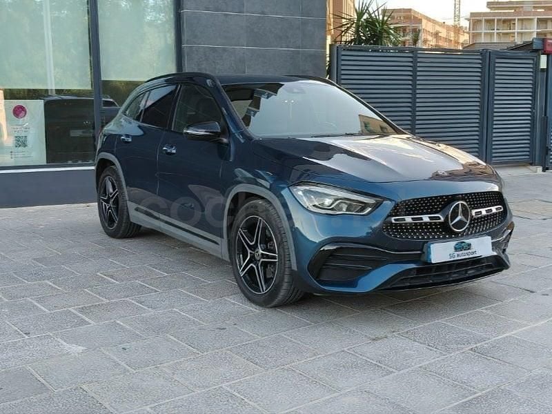 Usado Mercedes GLA200 150 HP (110 kW) 2020 Azul SUV