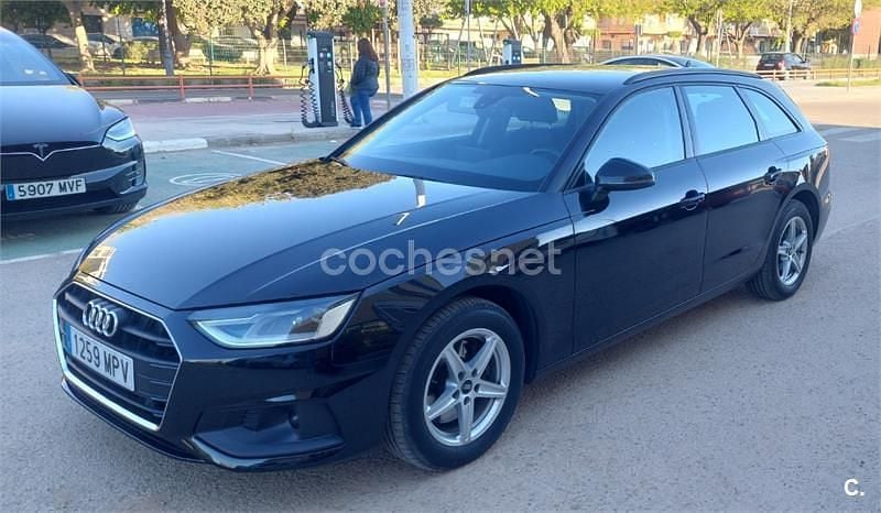 Usado Audi A4 Advanced Plus 163 CV (119 kW) 2021 Negro Familiar