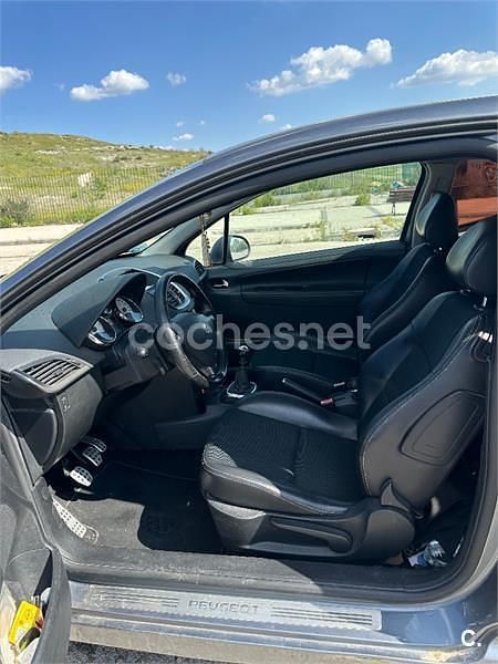 Usado Peugeot 207 GTi 155 CV (114 kW) 2011 Gris / plata Berlina