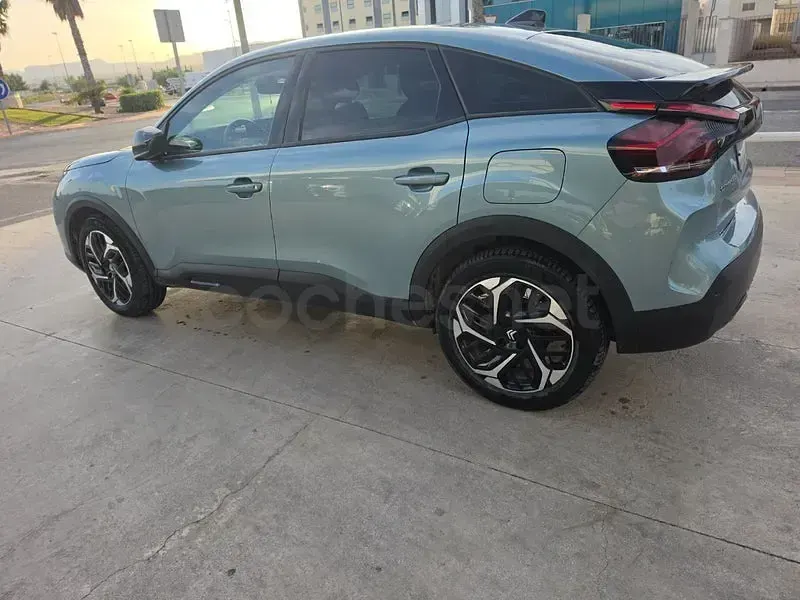 Usado Citroën C4 Business Class 131 CV (96 kW) 2024 Verde SUV
