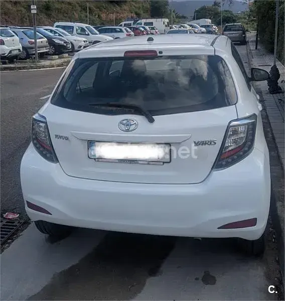 Occasion Toyota Yaris Active 99 ch (72 kW) 2014 Blanc Citadine