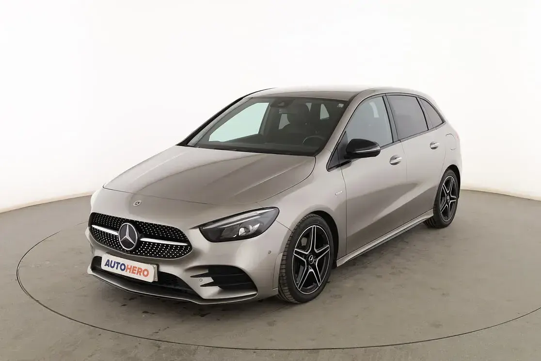 Usado Mercedes B200 AMG line 150 CV (110 kW) 2021 Utilitario