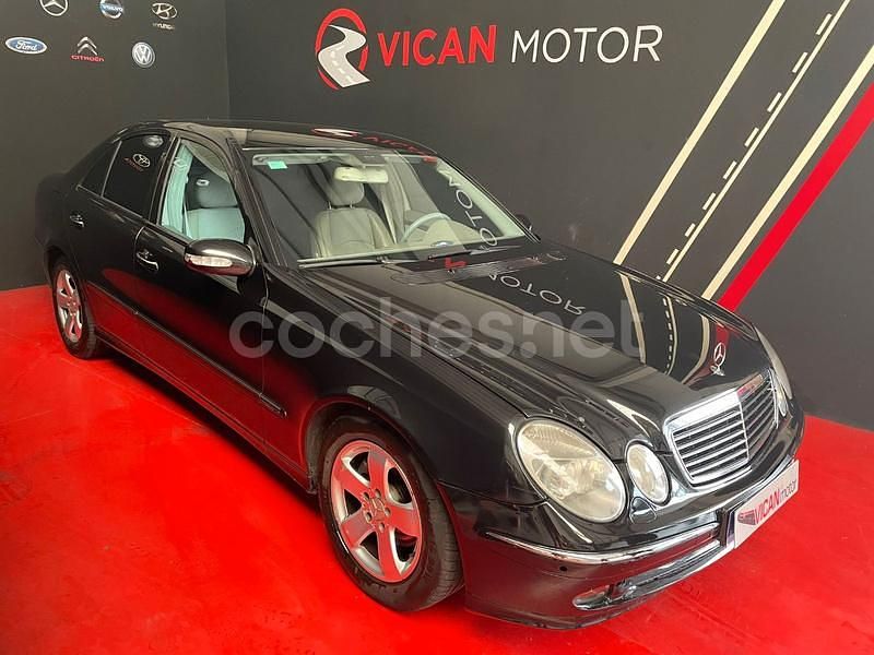 Negro Usado 2003 Mercedes E270 Avantgarde Berlina | 5900 € (Precio justo) - Imagen 1/4