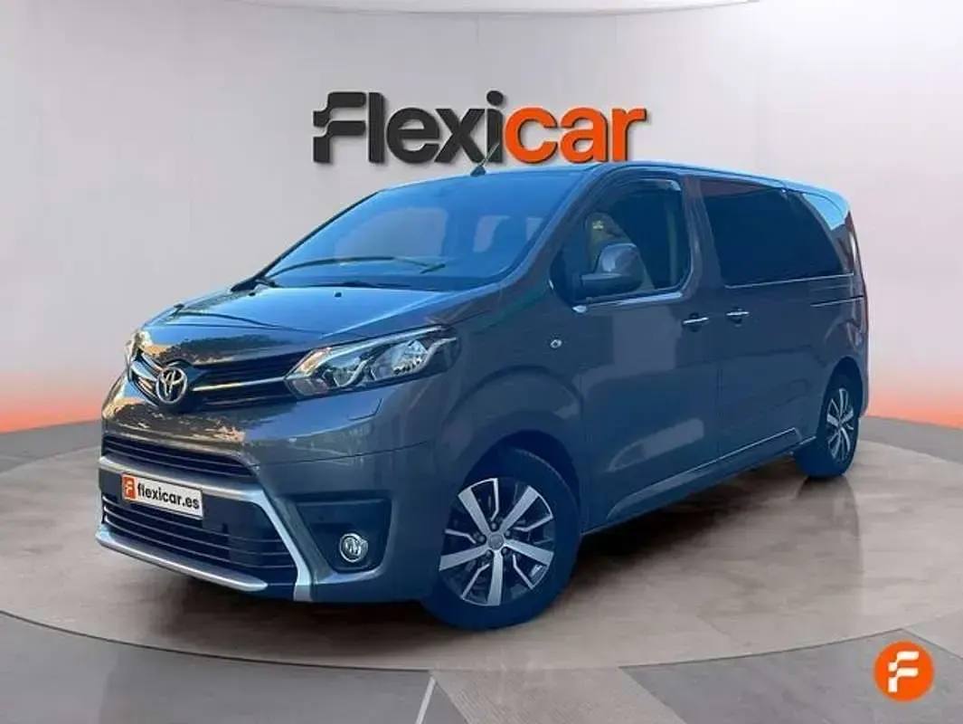 Używany Toyota Proace Advance 150 KM (110 kW) 2019 Szary Minivan