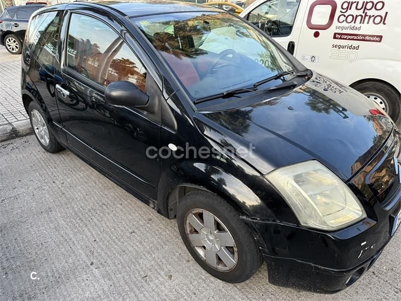 Käytetty Citroën C2 61 HP (44 kW) 2004 Musta Viistoperä