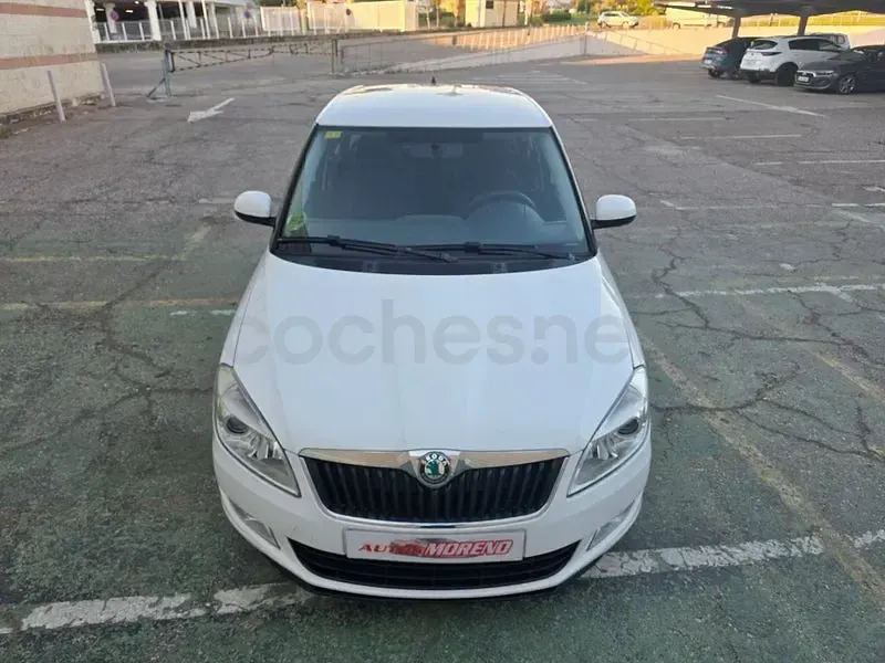 Usado Skoda Fabia Ambition 60 CV (44 kW) 2013 Blanco Berlina