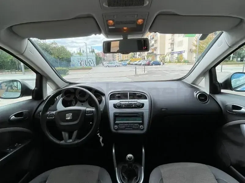 Usado Seat Altea Style 105 CV (77 kW) 2011 Gris / plata Monovolumen