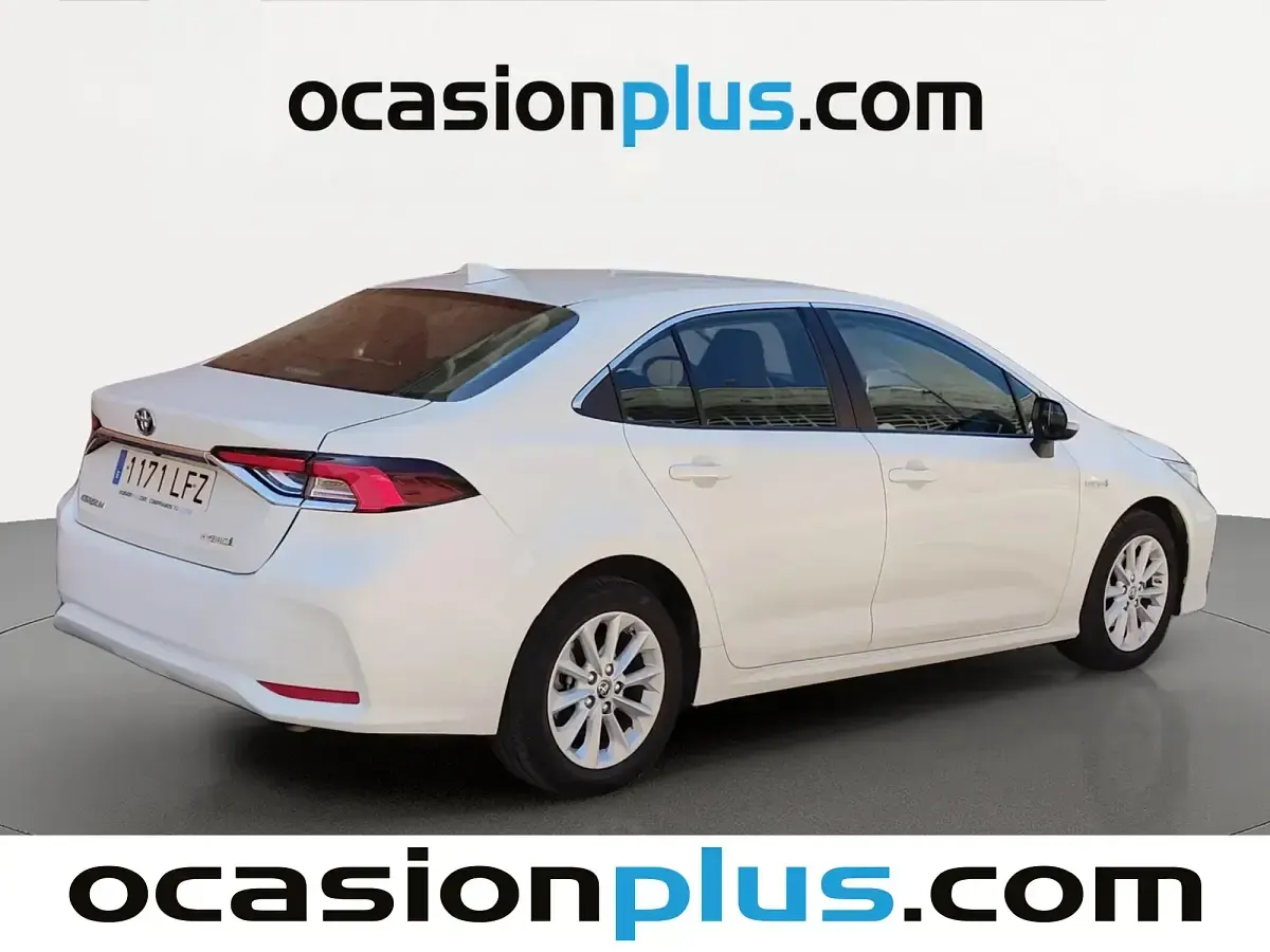 Usado Toyota Corolla Active 122 CV (89 kW) 2020 Blanco Berlina