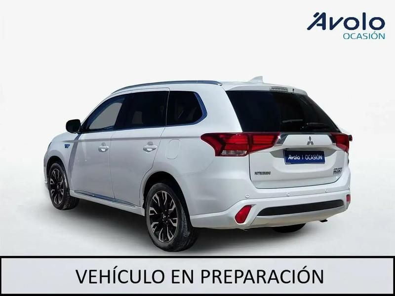 Usado Mitsubishi Outlander P-HEV 203 CV (149 kW) 2018
