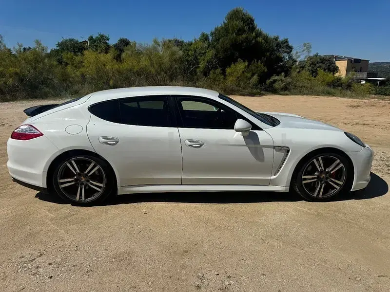 Usado Porsche Panamera Platinum Edition 299 CV (219 kW) 2013 Blanco Utilitario
