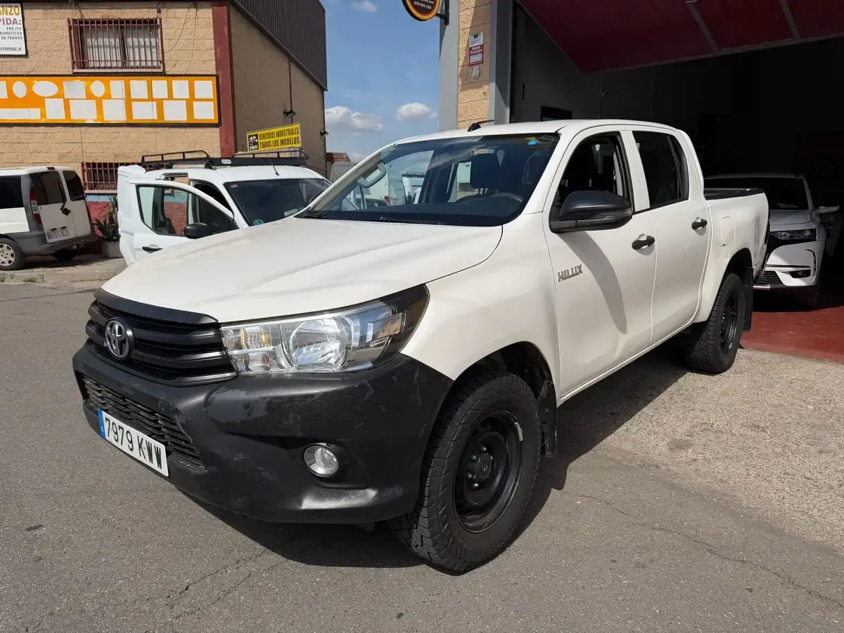 Usado Toyota HiLux 150 CV (110 kW) 2019 Blanco Pickup/Camioneta