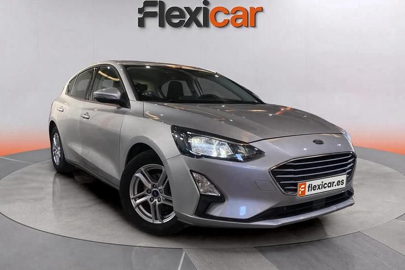 Usado Ford Focus Trend+ 125 CV (91 kW) 2021 Gris Berlina