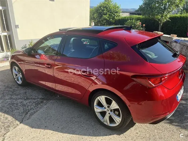 Usado Seat Leon FR 130 CV (95 kW) 2023 Rojo Berlina