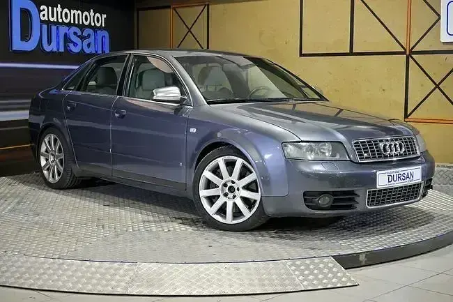 Usado Audi A4 Premium 344 CV (253 kW) 2004 Gris