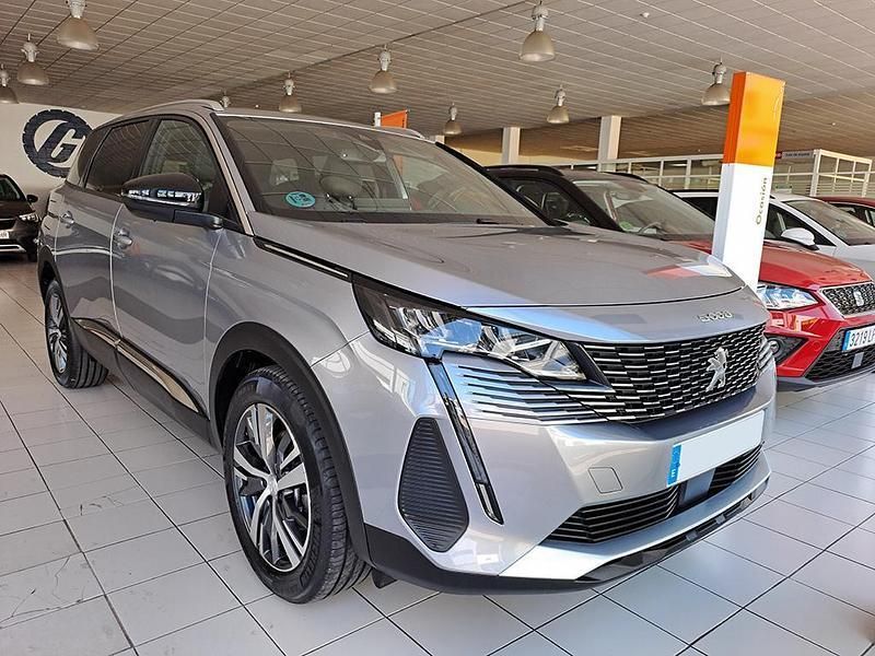 Otro Usado 2024 Peugeot 5008 Allure Monovolumen | 25.300 € (Precio justo) - Imagen 1/4