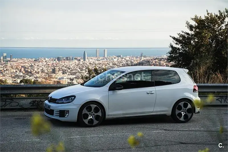 Usado VW Golf VI GTI 210 CV (154 kW) 2009 Blanco Utilitario
