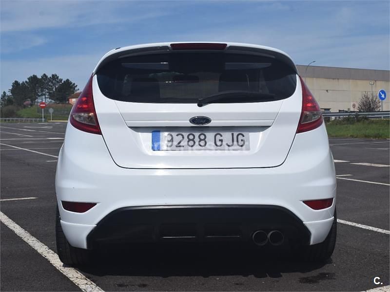 Usado Ford Fiesta Sport 100 CV (73 kW) 2008 Blanco Utilitario