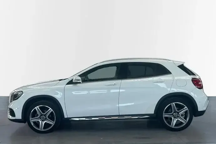 Usado Mercedes GLA200 156 CV (114 kW) 2019 Blanco SUV