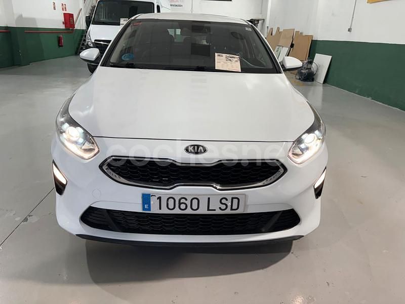 Usado Kia Ceed 136 CV (100 kW) 2021 Blanco Utilitario