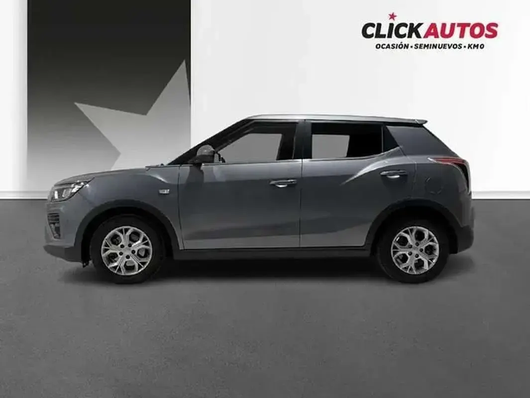 Usado SsangYong Tivoli 128 CV (94 kW) 2023 Gris SUV