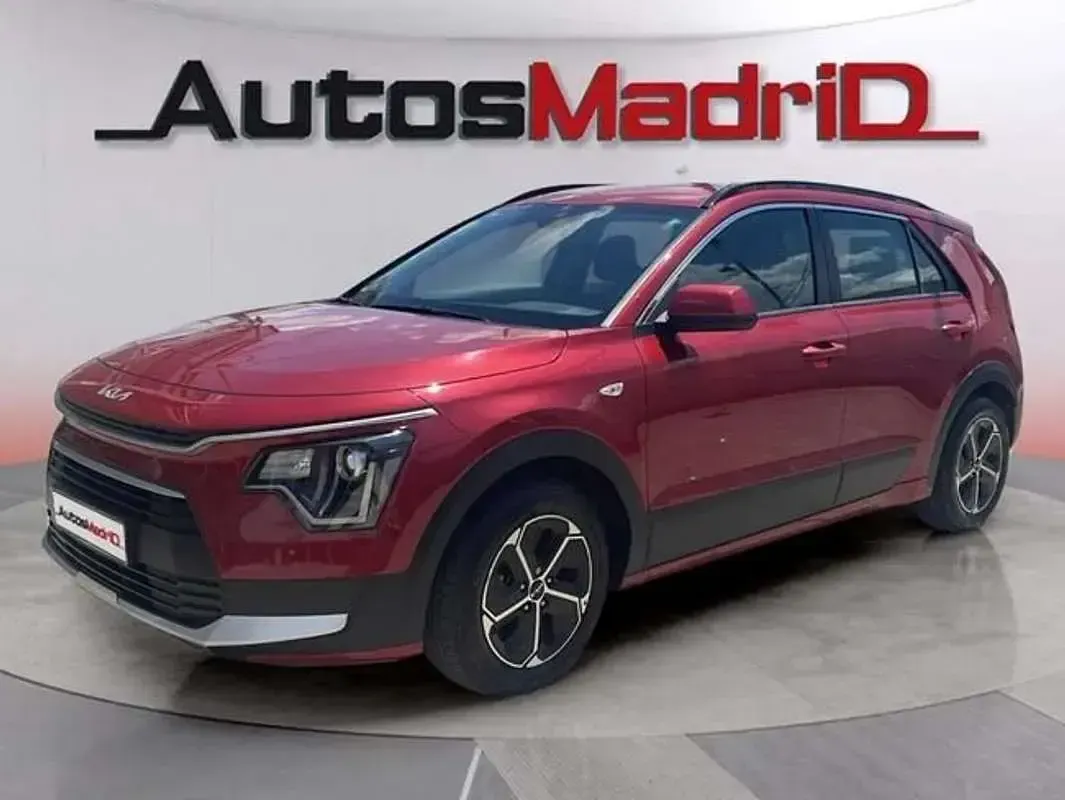 Usado Kia Niro 141 CV (103 kW) 2023 Rojo SUV