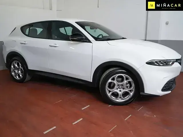 Usado Alfa Romeo Tonale Sprint 130 CV (95 kW) 2023 Blanco SUV