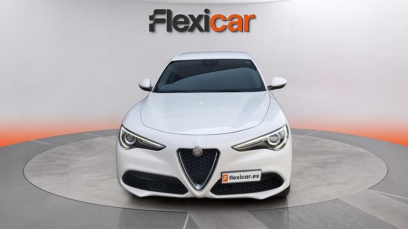 Usado Alfa Romeo Stelvio Executive 201 CV (147 kW) 2017 Blanco SUV