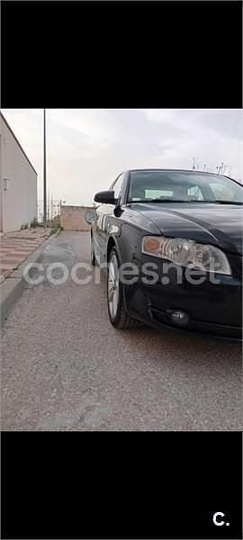 Usado Audi A4 143 CV (105 kW) 2008 Azul Familiar